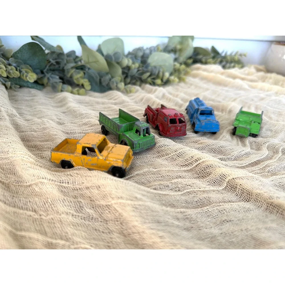 1960's TootsieToy diecast truck lot vintage metal lot of 5‎ | shuttle pumper